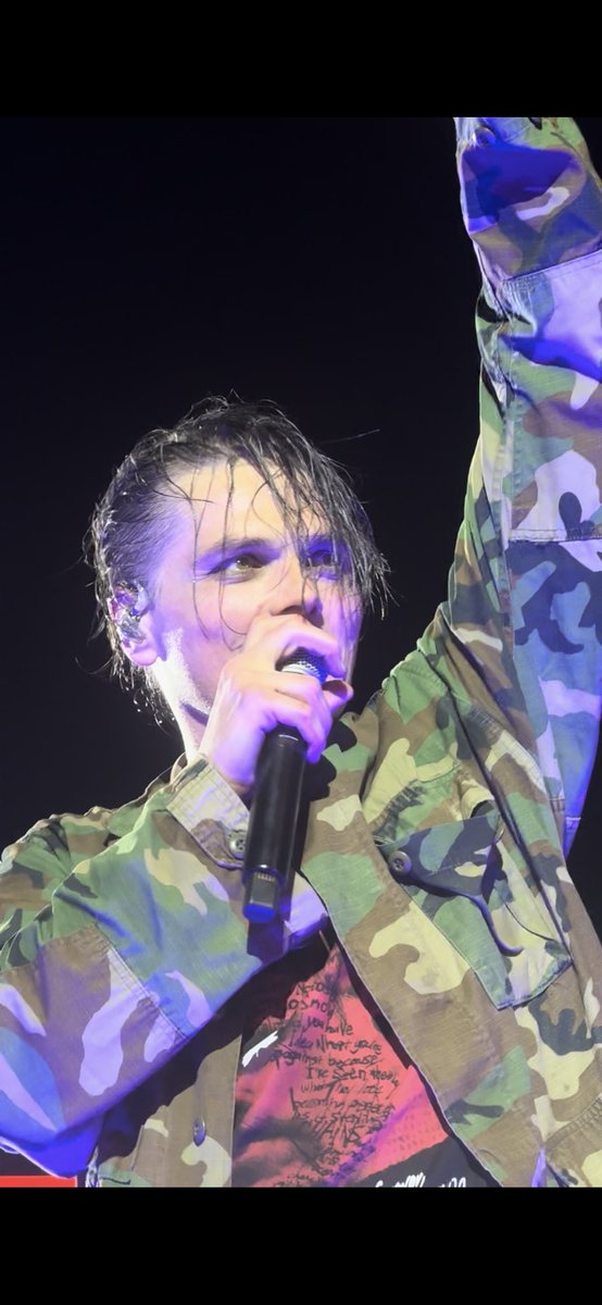moobgoobn's tweet image. eyes are out of this world

#MCRLA2