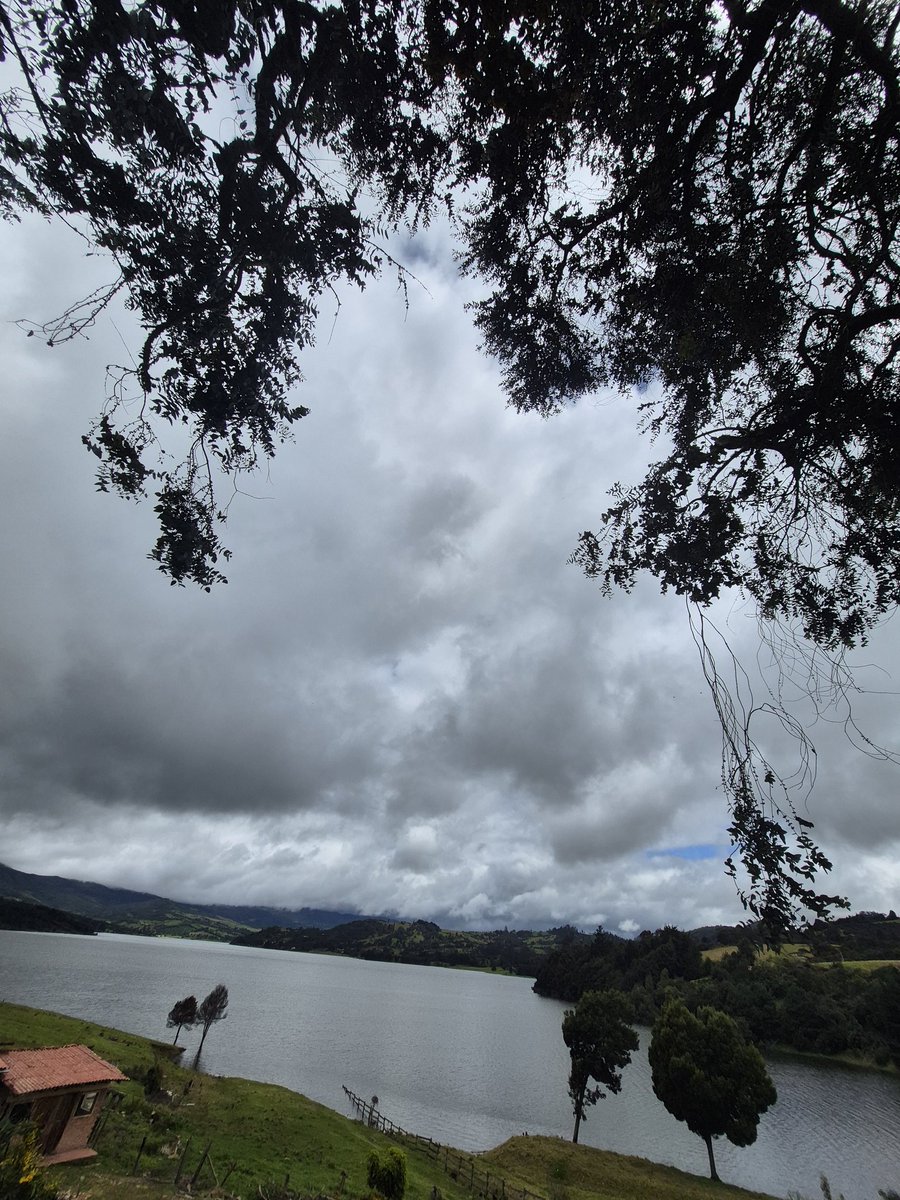 <a href="/IndaCastellanos/">IndalecioCastellanos</a> Pasando por #represaelsisga #historiasdechocontá #naturaleza