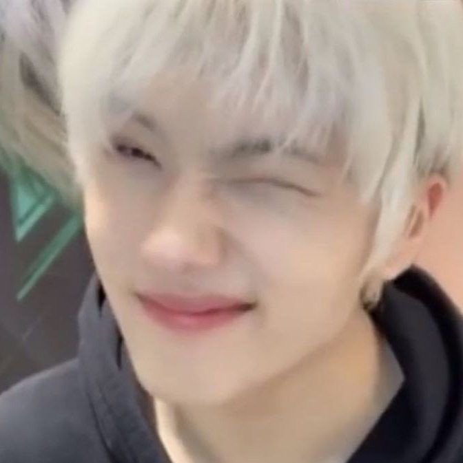 sunghanbinky's tweet image. just exclaimed AWW AWWW AWWWWW