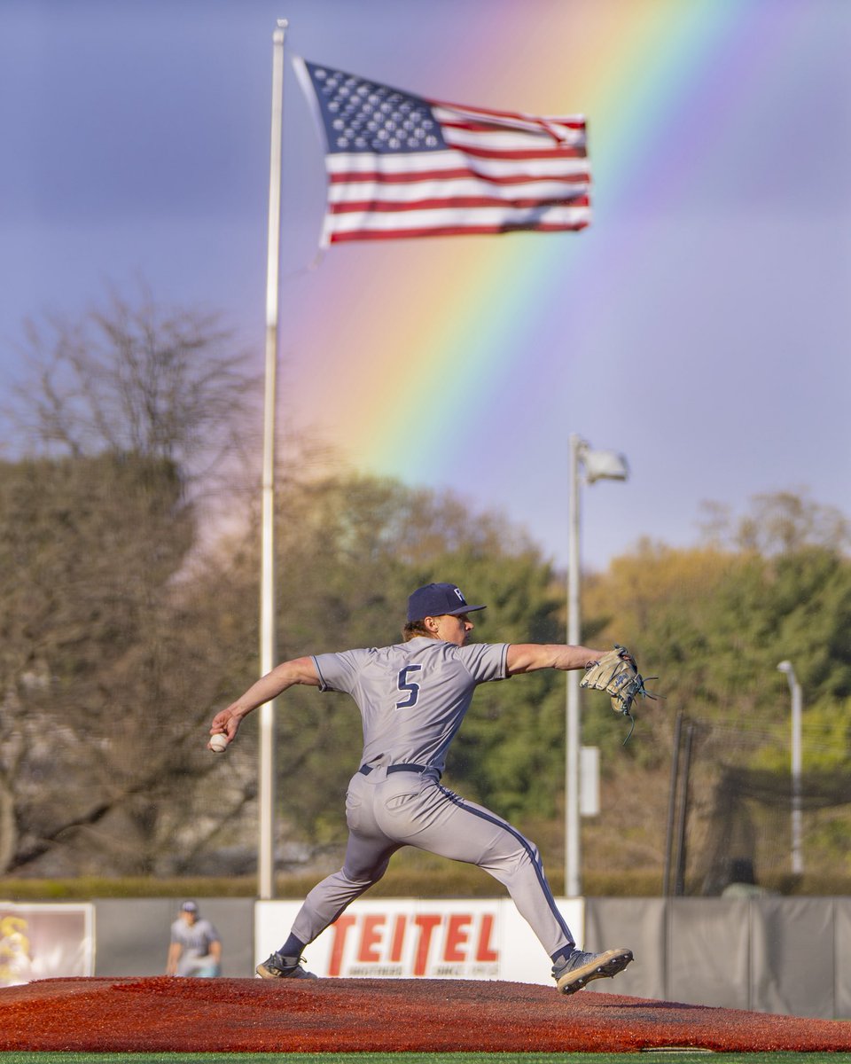 BrianYadlon's tweet image. Thank you @FDUKnightsBase for an amazing 2 years❤️💙
📸 (1st, 2nd, and 4th photo): sNAPPIes by Nappi (Erin Nappi)