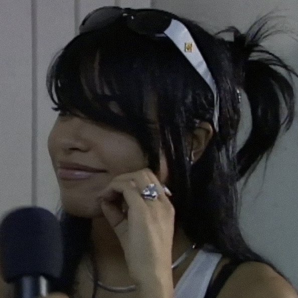 neptunes_static's tweet image. aaliyah during her interview with charlie bahama (1999)