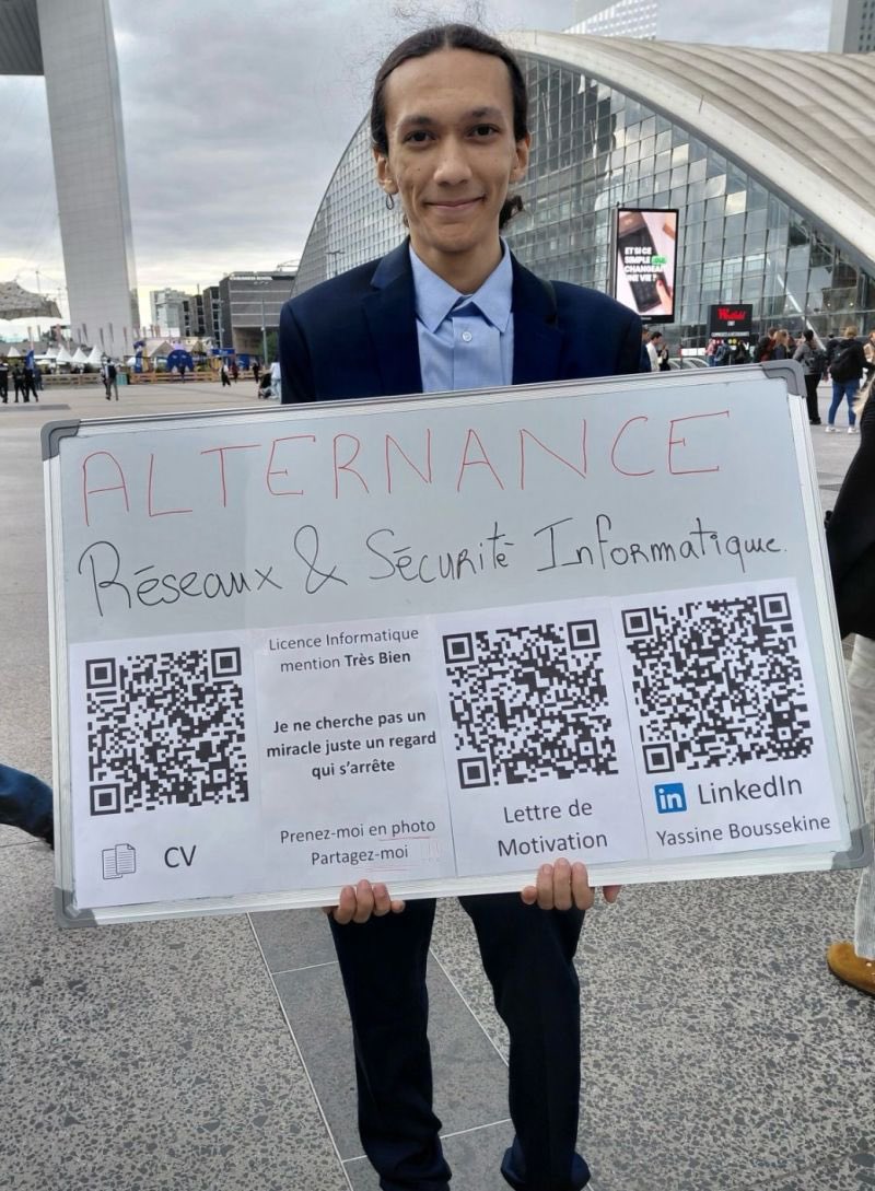 Voilà l’affiche en grand, peut-être que quelqu’un pourra l’aider 🙏