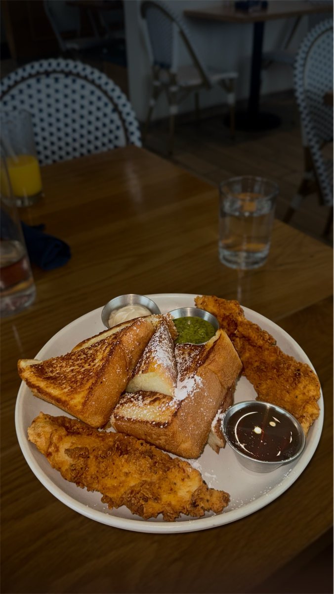 sinsemillaville's tweet image. prep & pastry gets down this chicken and french toast was dank! 🐓🇫🇷🍞