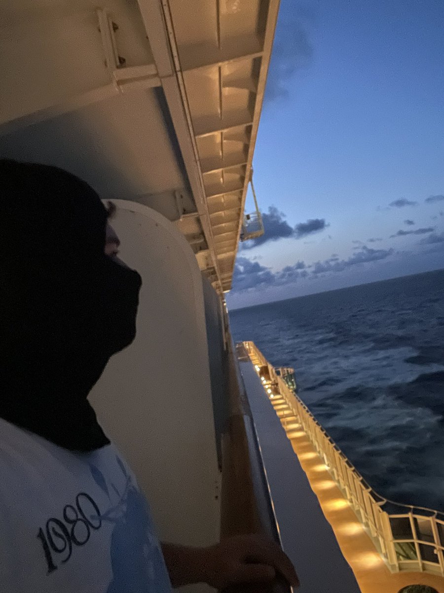 NateHug5513704's tweet image. just a YN traveling the world ✌🏻🥹#mommawemadeit #thug #oblock