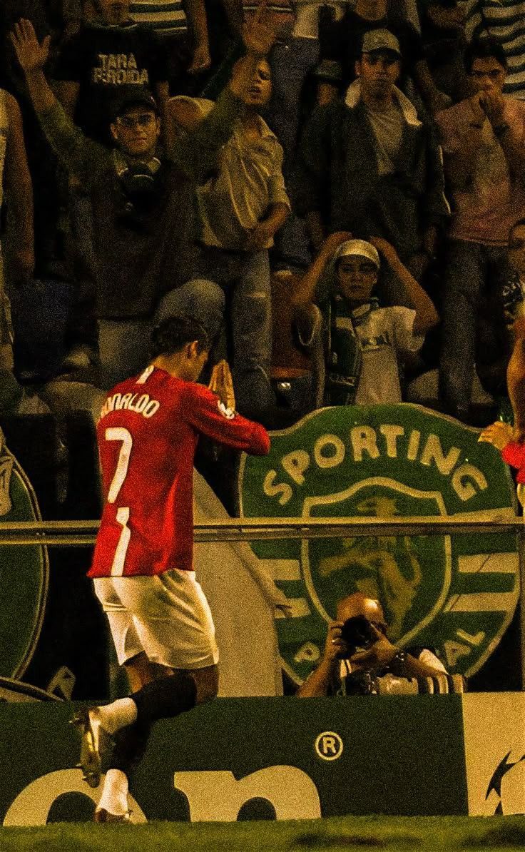 OldTraffordAce's tweet image. All love for Sporting, but business is business ⚽💼💥 #MUFC