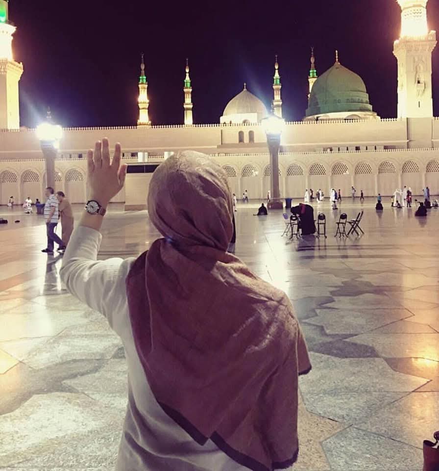 ﷽
🕋
السلام علیکم ورحمتہ اللہ وبرکاتہ🌹
⁧#خاتم_النبیین_محمدﷺّ⁩
⁧#درود_وسلام⁩ 

ہمارے پروردگار! جب آپ نے ہمیں ہدایت بخشی ہےتو اس کے بعد ہمارے دلوں کو کجی میں مبتلا نہ کرنااور ہمیں اپنے پاس سے رحمت عنایت فرمائیں ، یقینا آپ بڑے عطا فرمانے والے ہیں ۔

꧁🌹ﷺ🌹꧂