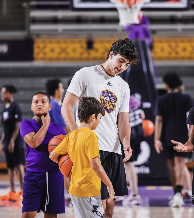 Kenny Nguyen (@coachk_nguyen) on Twitter photo Summer camp action!
Hey <a href="/GSm1th35/">Grant Smith</a>, we see you!
Former <a href="/QCMBB/">Quincy College Basketball</a> alumni Summer camp action!
Hey <a href="/GSm1th35/">Grant Smith</a>, we see you!
Former <a href="/QCMBB/">Quincy College Basketball</a> alumni
