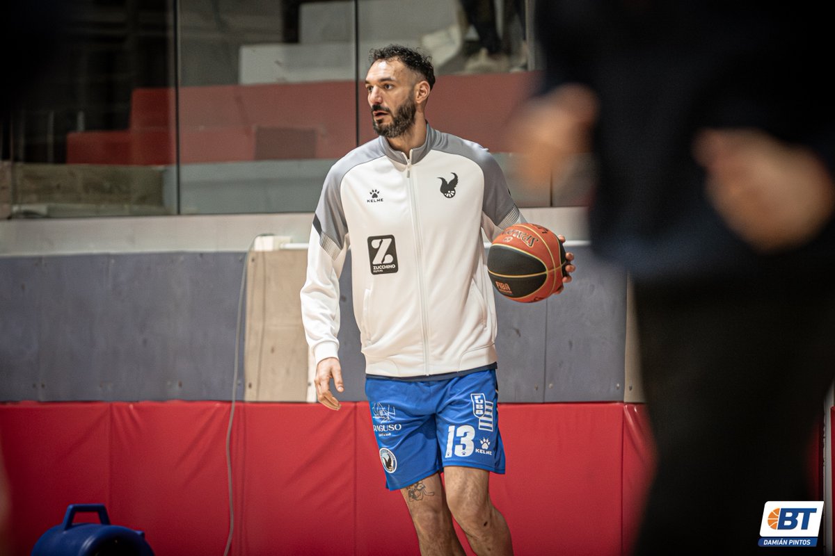 BasquetTotal's tweet image. CERRANDO LA NOCHE 

En el último juego de la noche de hoy, Larrañaga y Atenas se ven las caras en el Doña Natividad Rivera con promesa de un partidazo. 

📝 @Brianrz2000 
📸 @DamiPintos22 

#LDAxBT
