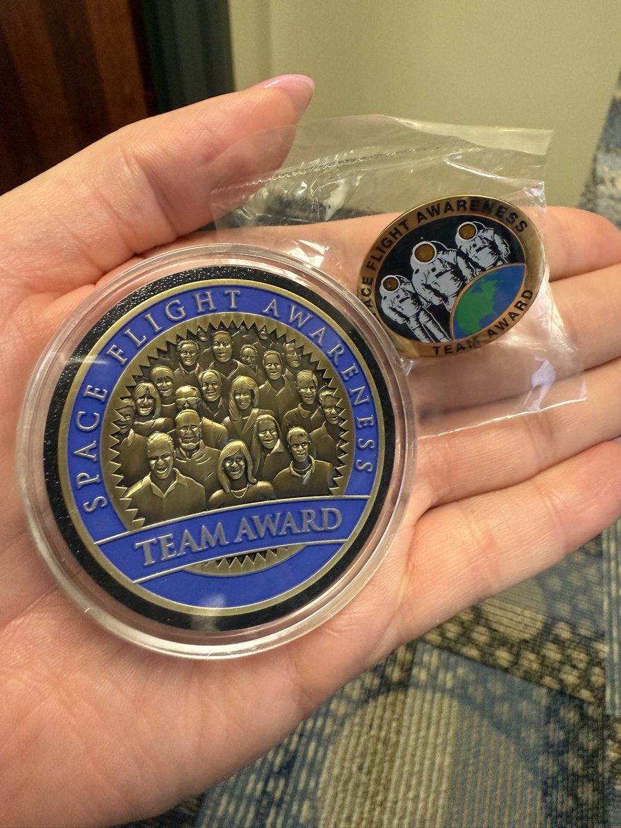 Fortunate and grateful to have received a space flight awareness award today and looking forward to attending the honoree ceremony later this year! 

No matter how many times I receive an award at NASA the specialness of it never slips past me. 

Thank you all for your support 💕