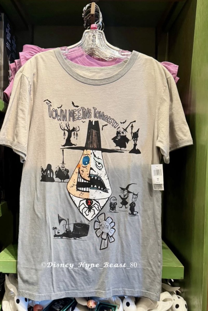 LadySquibbles16's tweet image. the mayor is my favorite character in Nightmare before Christmas this shirt is a MUST 🎃🎃