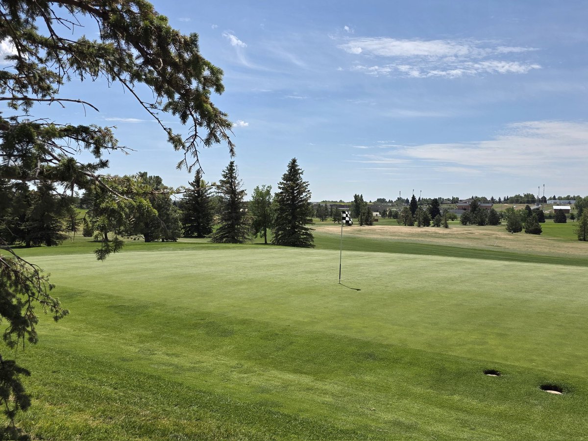 OrsonRosas's tweet image. Prairie View Golf Course, Cheyenne, WY
Had time to knock out another state before flying back, so I found this 9-holer in Wyoming's capital.
What's even better is I was paired up with a couple that was great company for a final, relaxing round on this incredible journey.