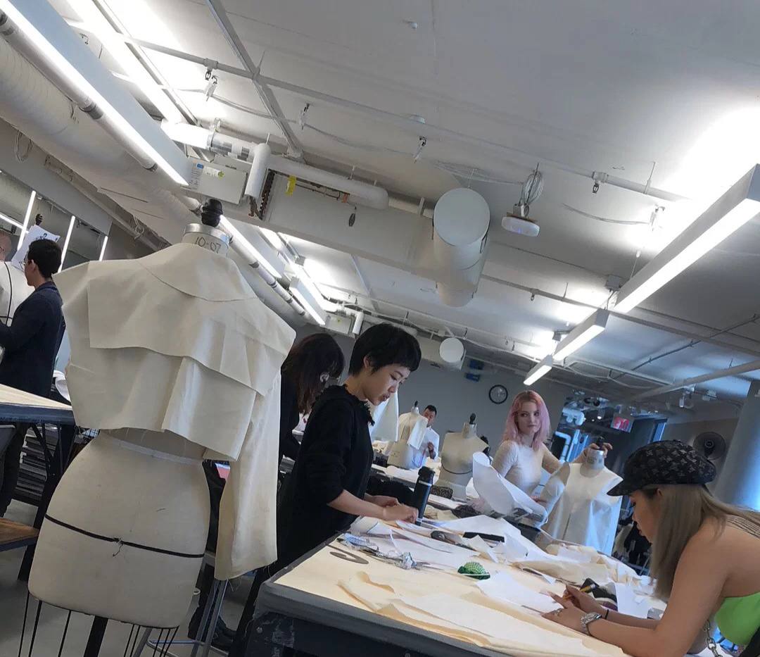 Syqnn's tweet photo. Design catwalk clothes https://t.co/qkRbpCXDDI