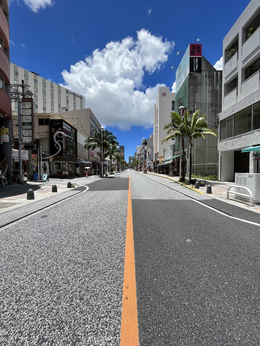 sofi_bdfe's tweet photo. 空の色に関しては台風シーズン過ぎれば広告以上の美しさだとは思うよ

まぁここまでカンカン照りの日にほとんど日陰のないジャングリアに行ったら危険だと思うけどね💦☀️ https://t.co/8rGVcLevZy