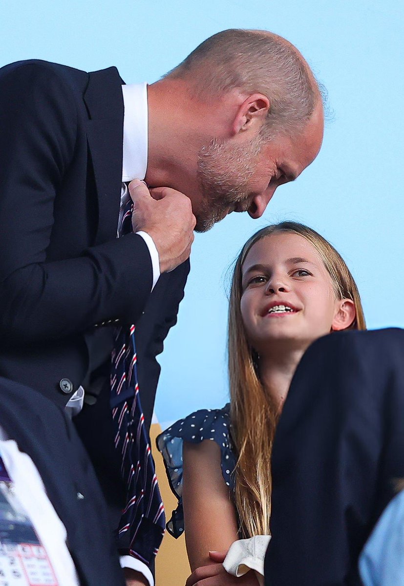 I love how obvious it is that Prince William absolutely loves being a dad🥰😊