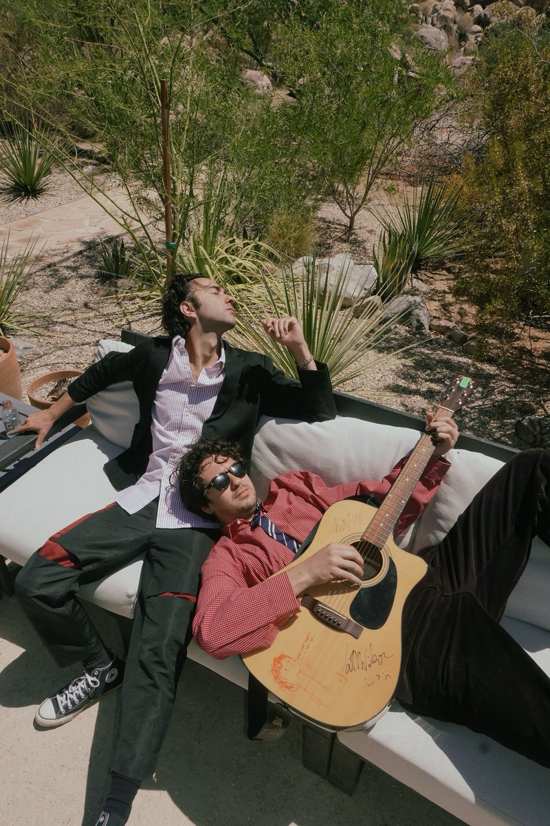 natandalex's tweet image. Our next single Empty House out Friday! Pre-save: broke.ffm.to/empty-house