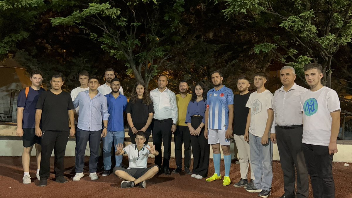 AK Gençlik Altındağ (@altindagakgnc) on Twitter photo 📍İlçeler Arası Futbol Turnuvası
İl Teşkilat Başkanımız <a href="/erhansarigol/">Erhan Sarıgöl</a> , turnuvamızda bizleri yalnız bırakmayarak desteğiyle güç verdi. Kendisine teşekkür ediyoruz. 💪⚽️ 📍İlçeler Arası Futbol Turnuvası
İl Teşkilat Başkanımız <a href="/erhansarigol/">Erhan Sarıgöl</a> , turnuvamızda bizleri yalnız bırakmayarak desteğiyle güç verdi. Kendisine teşekkür ediyoruz. 💪⚽️