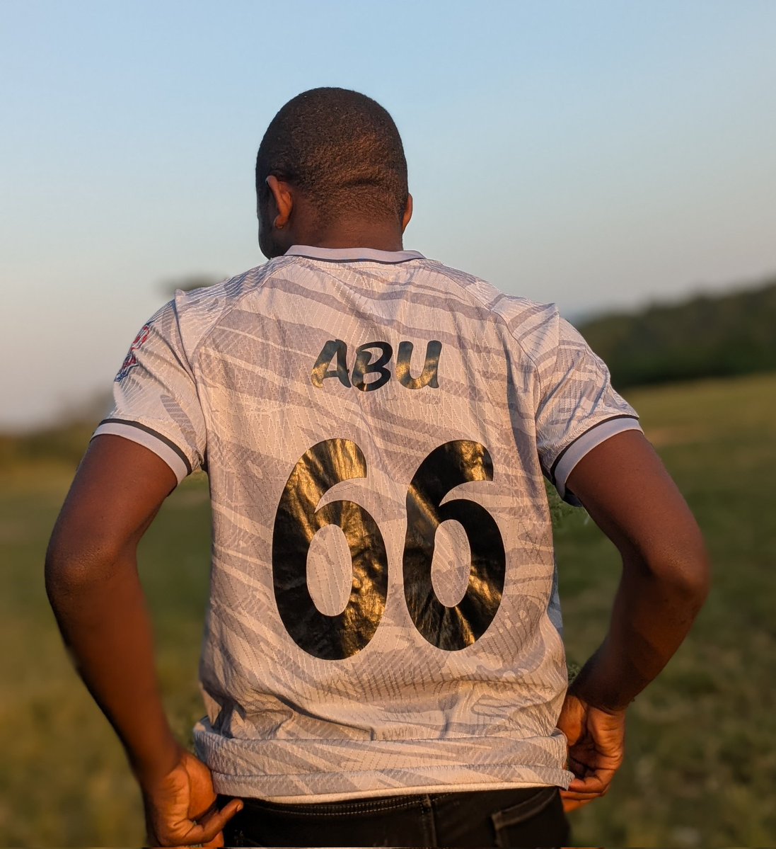 One year closer to meeting that one lucky girl, giving thanks for another year of life. The goal was to be richer by 22 but well we wait and see. 
#HappyBirthdayme 👊😂