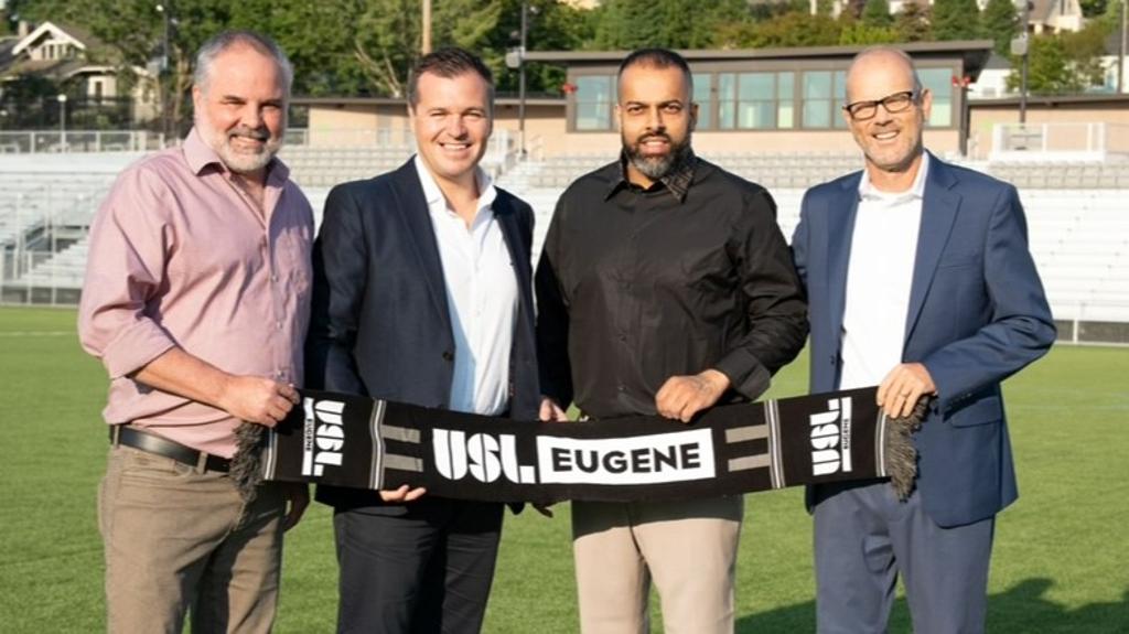 USLLeagueOne's tweet image. The 𝙣𝙚𝙭𝙩 chapter of pro soccer in the Pacific Northwest 👏

@USLEugene has been awarded a USL League One franchise and will begin play in the 2026 season!

➡️ bit.ly/3ITZByd