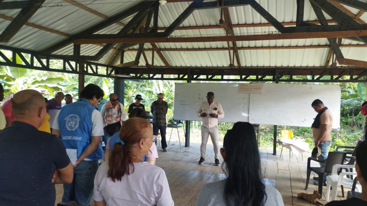 CNRCOMUNES's tweet image. Desde el CNR acompañamos al Consejo Comunitario Mayor de la comunidad negra del río Jiguamiandó en el desarrollo de la asamblea de validación y concertación del Plan Comunitario de Armonización Afro #PCAA, realizada en la vereda Nueva Esperanza, municipio de Carmen del Darién.…