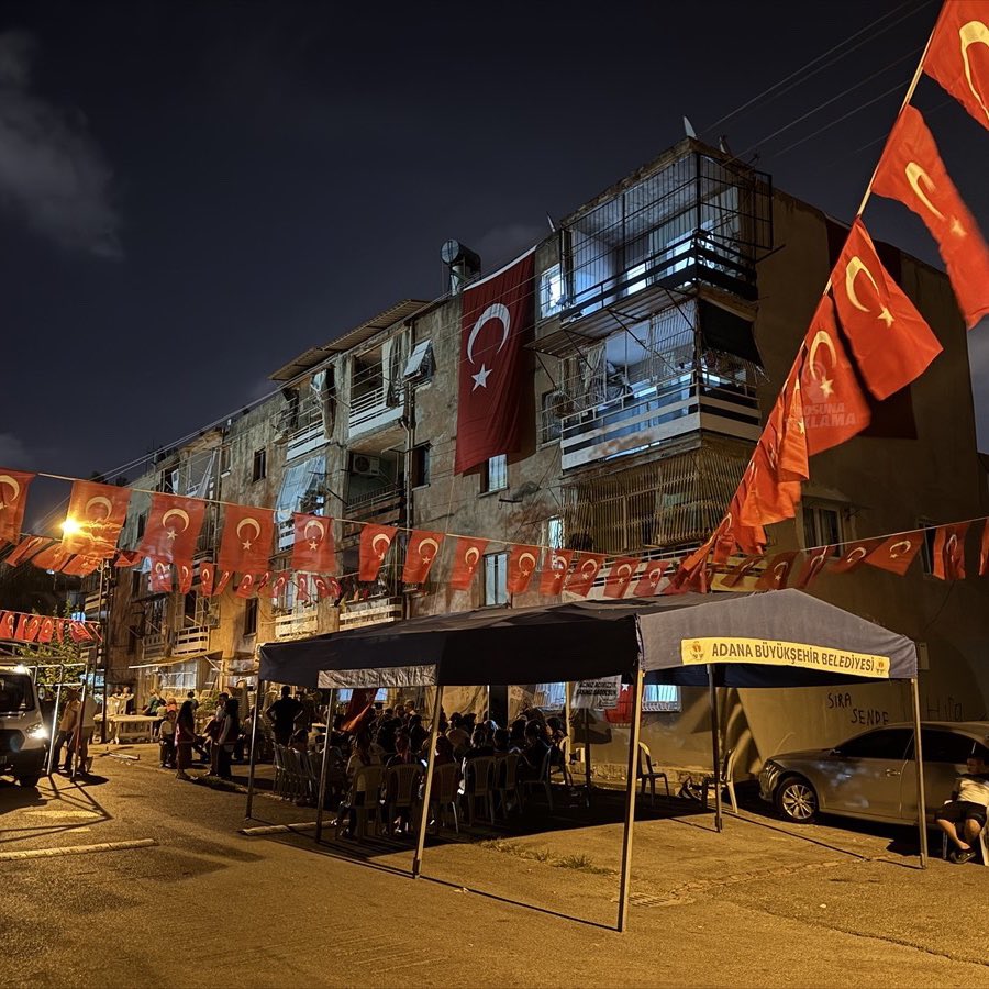 Şehidimiz Jandarma Uzman Çavuş Mehmet Ali Yıldırım'ın baba ocağına Türk bayrağı asıldı.