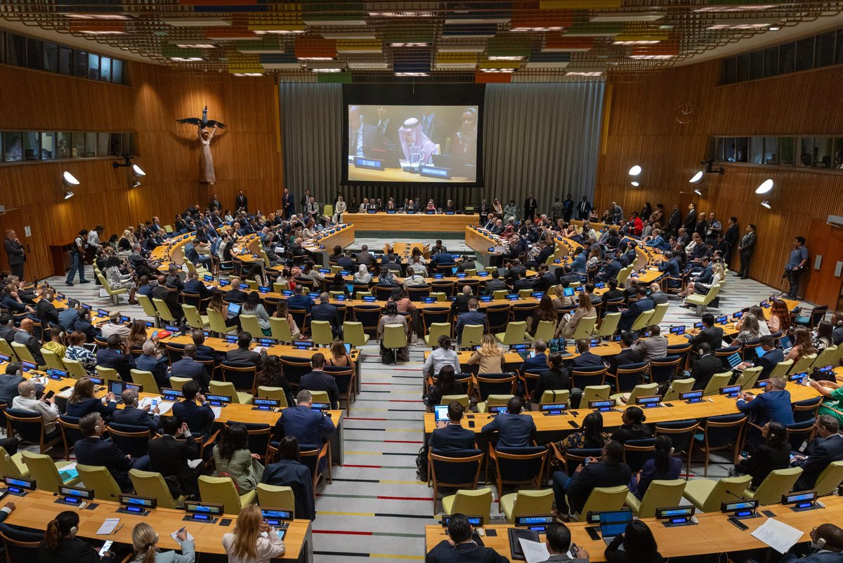 #NewYork | Foreign Minister HH Prince <a href="/FaisalbinFarhan/">فيصل بن فرحان</a> and the French Foreign Minister <a href="/jnbarrot/">Jean-Noël Barrot</a> co-chaired the opening session of the High-Level International Conference on the Peaceful Settlement of the Question of Palestine and the Implementation of the Two-State Solution.