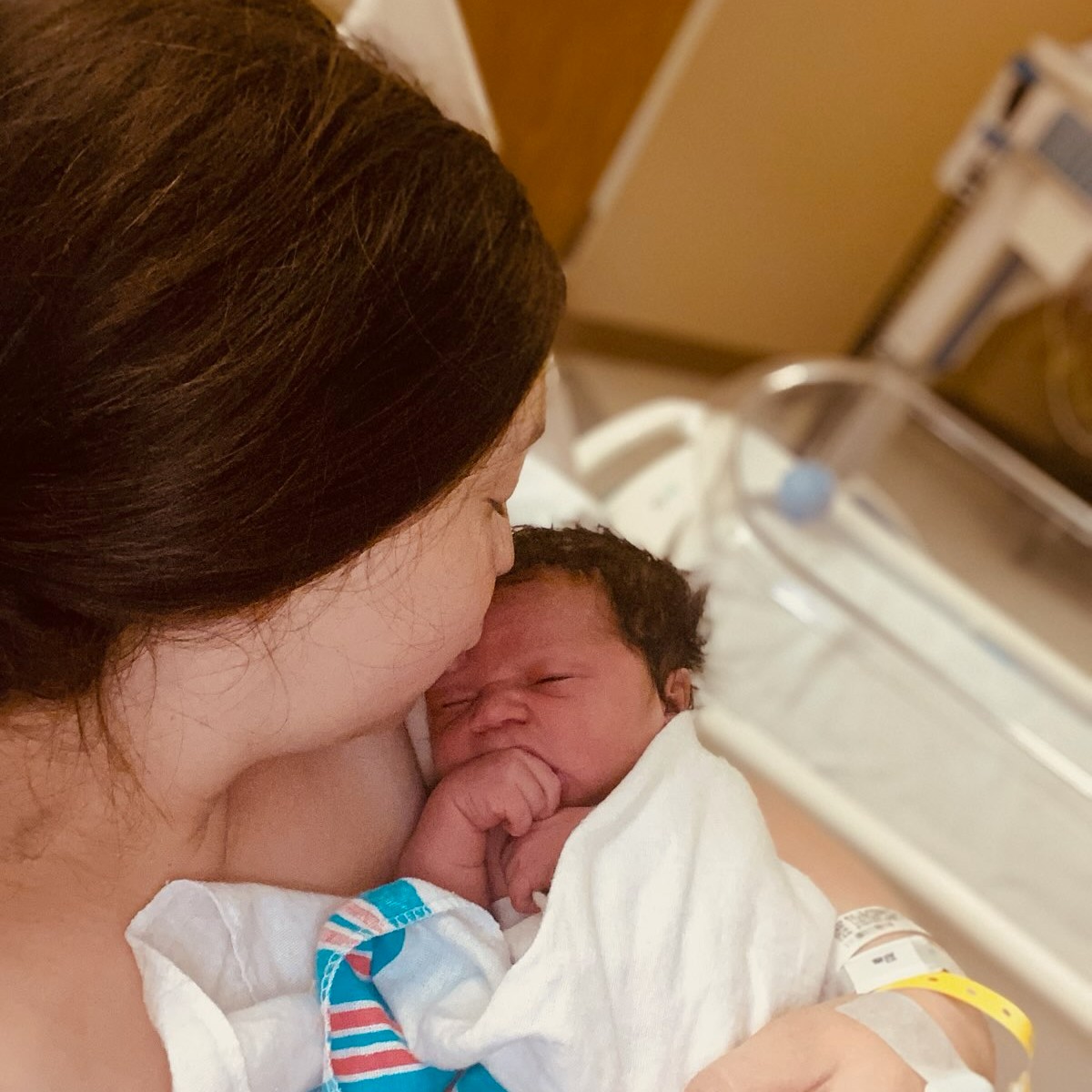 Cityteam's tweet image. 💭 Imagine giving birth without a home to come back to...

🏠 CityTeam&apos;s Heritage Home gives pregnant and new mothers housing and support in their time of need.

👶 Meet Jaden, 7 lbs 12 oz, our newest Heritage Home resident!
#WelcomeBaby #SupportForMoms #SanJoseNonprofit…