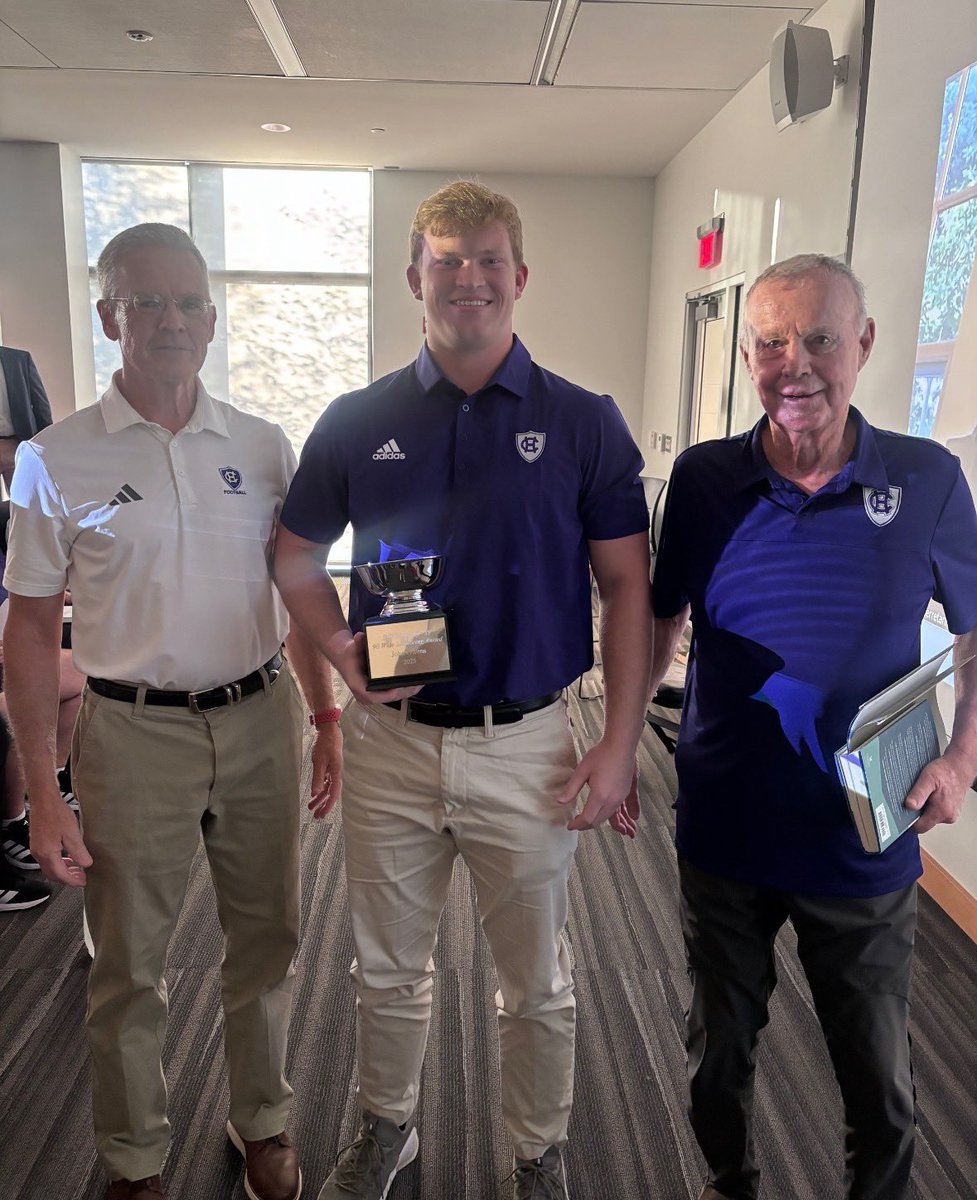 Thank you to all who joined our recent 90-Wide Career Night, including Bill Maloney, Travis Thompson, Pete Mondani, Brian Cullinan, Larry Doyle, Dominic Blue, Craig Cerretani and Rob Murner! 

Our 2025 90-Wide Mentoring Award recipient was John Owens 🏆 

#GoCrossGo