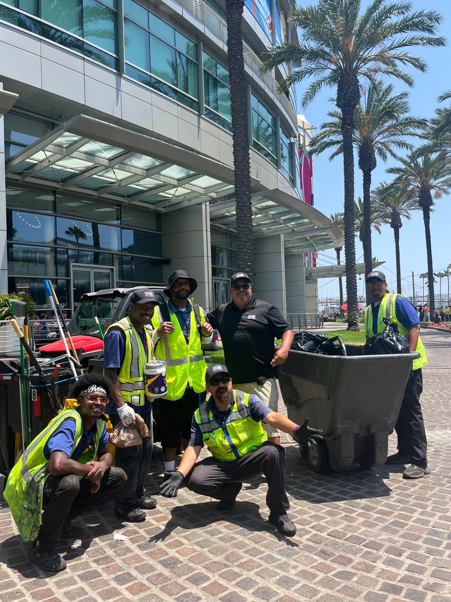SDPartnership's tweet image. Our Clean & Safe team was in superhero mode during Comic-Con, collecting nearly 20,000 pounds of trash. That's half of last year's total! This significant decrease reflects not only the dedication of our team but also a heroic community effort and an encouraging Downtown-wide…