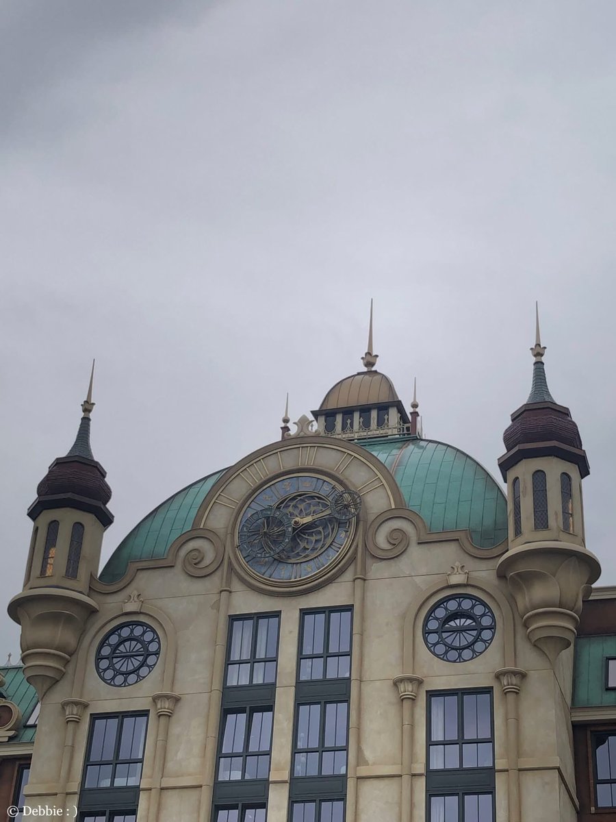 DebbieSchigt's tweet photo. Er is een tijd van komen
En er is een tijd van gaan
En de tijd van gaan
Was op dit moment
helaas gekomen
Al hoop ik
op nog vele volgende keren
Tot een volgende 🍀
#deTijd 🕰️
#Efteling #TotDeVolgende !
#ZomerEfteling #EftelDingen
#DankbaarVoorZondag 🙏🫶🏻✨🧚 https://t.co/FFkDsUwJj1