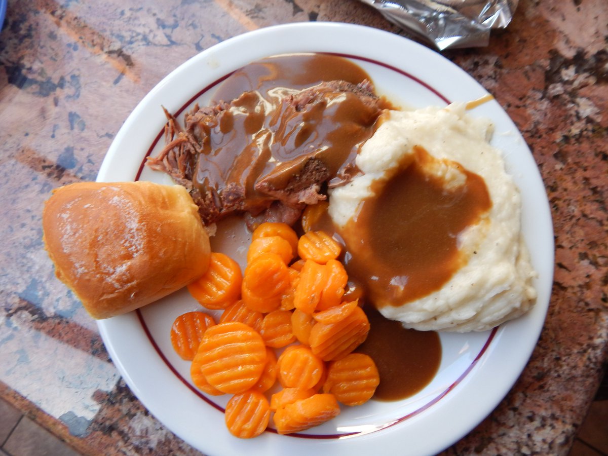 S.L (@sandyywriter) on Twitter photo I saw a roast beef meme the other day and started craving roast beef....so I made it tonight for supper...lol I saw a roast beef meme the other day and started craving roast beef....so I made it tonight for supper...lol