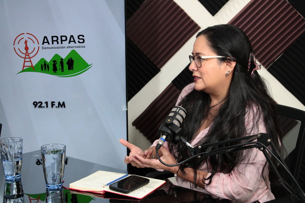 arpassv's tweet image. #Actualidad| La abogada Ruth López de @Cristosal, recibirá el Premio Internacional de Derechos Humanos 2025 de la @ABAesq. López se encuentra en prisión preventiva, por lo que se espera que su esposo y Noah Bullock, director de Cristosal, reciban el premio en su nombre.
