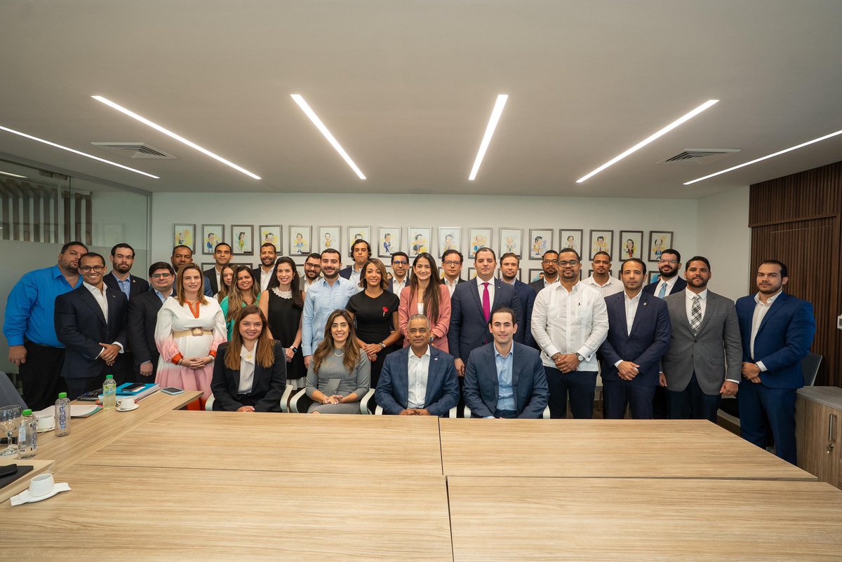 Siempre es un placer regresar a mi segunda casa, <a href="/ANJE_RD/">ANJE</a>. Esta vez, desde mi rol como ministro de Energía y Minas, para compartir una perspectiva general sobre los desafíos y oportunidades que enfrentamos en nuestro sector energético. 🇩🇴

Queremos destacar que hay aspectos del