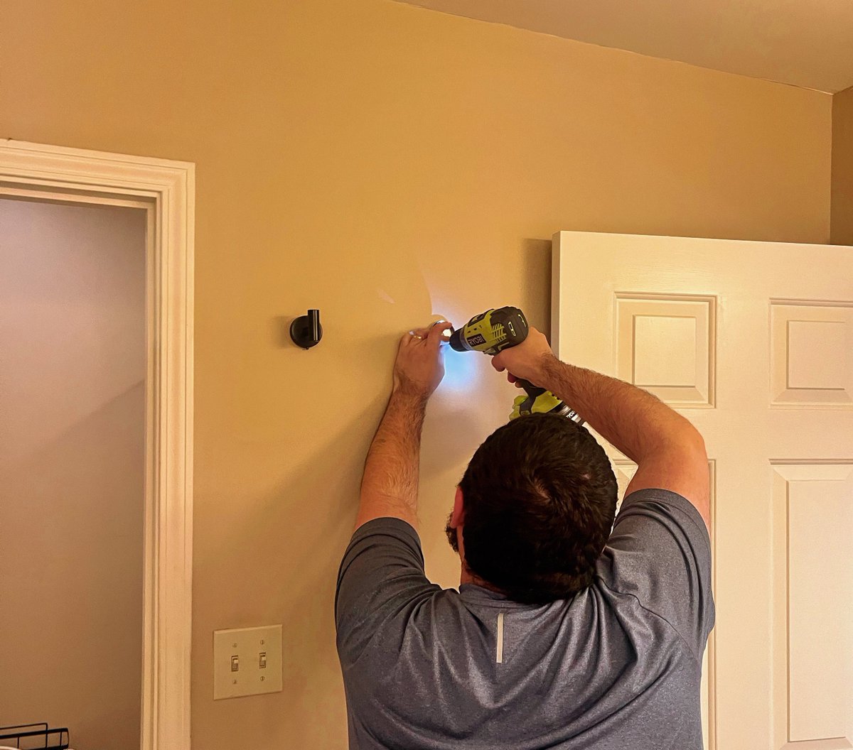 DaveEDanna's tweet image. Just doing after work suburban dad things 🤠