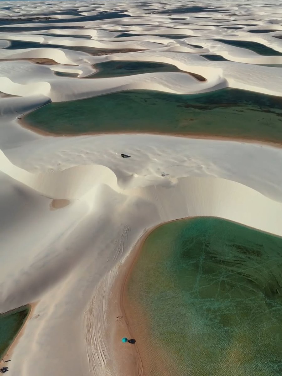 📍 Lençóis Maranhenses – Santo Amaro (MA)

Paisagens que parecem pintura e lagoas de águas cristalinas que surgem em meio às dunas. 🌊✨ Nos Lençóis Maranhenses, cada cenário é único e impossível de esquecer.

📸 @explorandocomcarol
🔹 Use a #mtur 🔹

#Turismo #ConheçaOBrasil