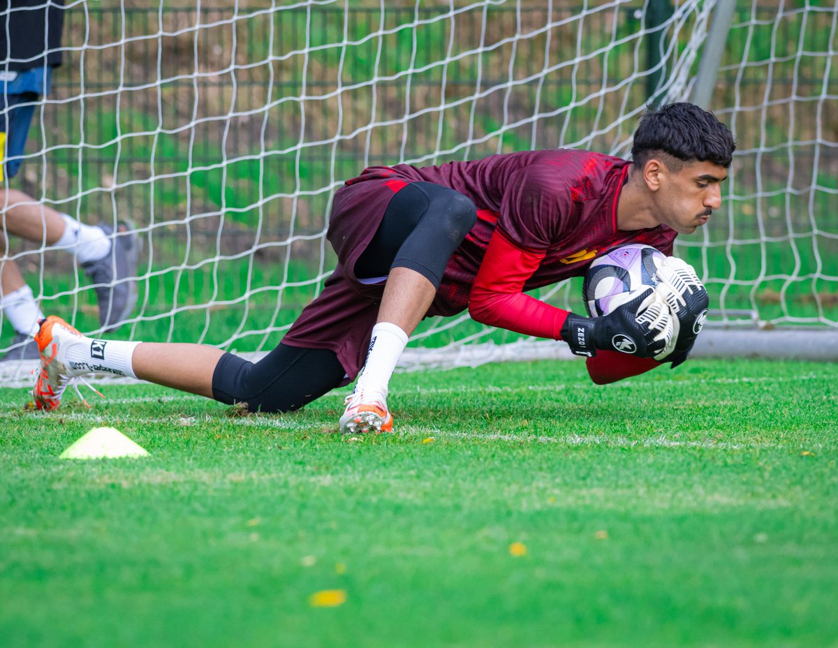 🧤«عبدالعزيز الهاشم» يلتحق بـ
#الدانة_في_هولندا 🇳🇱 بعد انتهاء مشاركته في معسكر المنتخب السعودي تحت 19 عامًا 🇸🇦