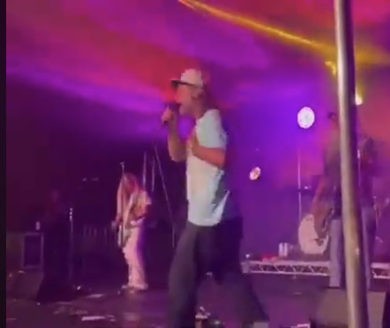 JlQRJcKGCnbZSW3's tweet image. Reef - Place Your Hands (Live at Forest Fest 2025) youtu.be/Zd1sIn7N7hQ?si… @YouTubeより
いつまでも素晴らしいうたの
大合唱