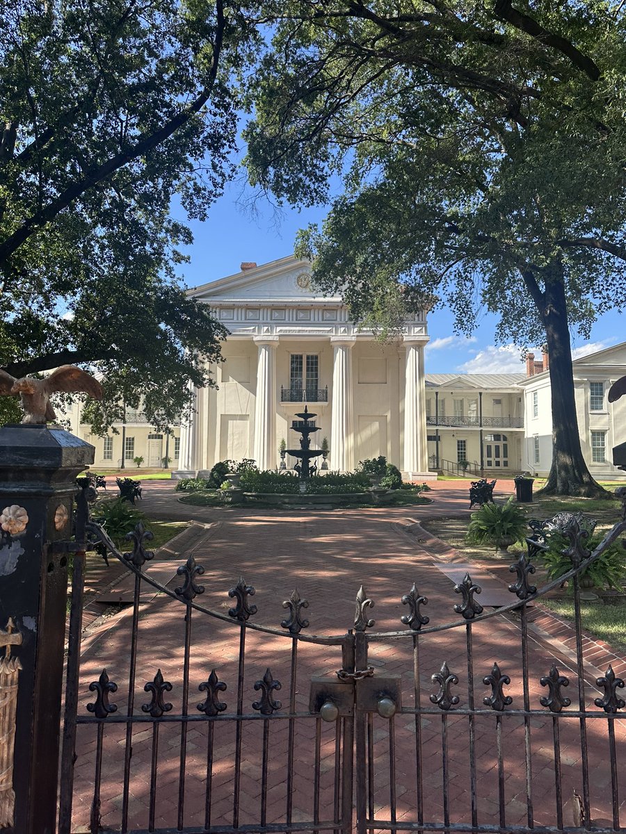 DavyCarter's tweet image. There was a meeting in here one night some years ago. I thought I had @john_burris talked into moving to adjourn to push out another day or two but reason prevailed and we finished up and left. @DuncanBaird @Gabe_Holmstrom