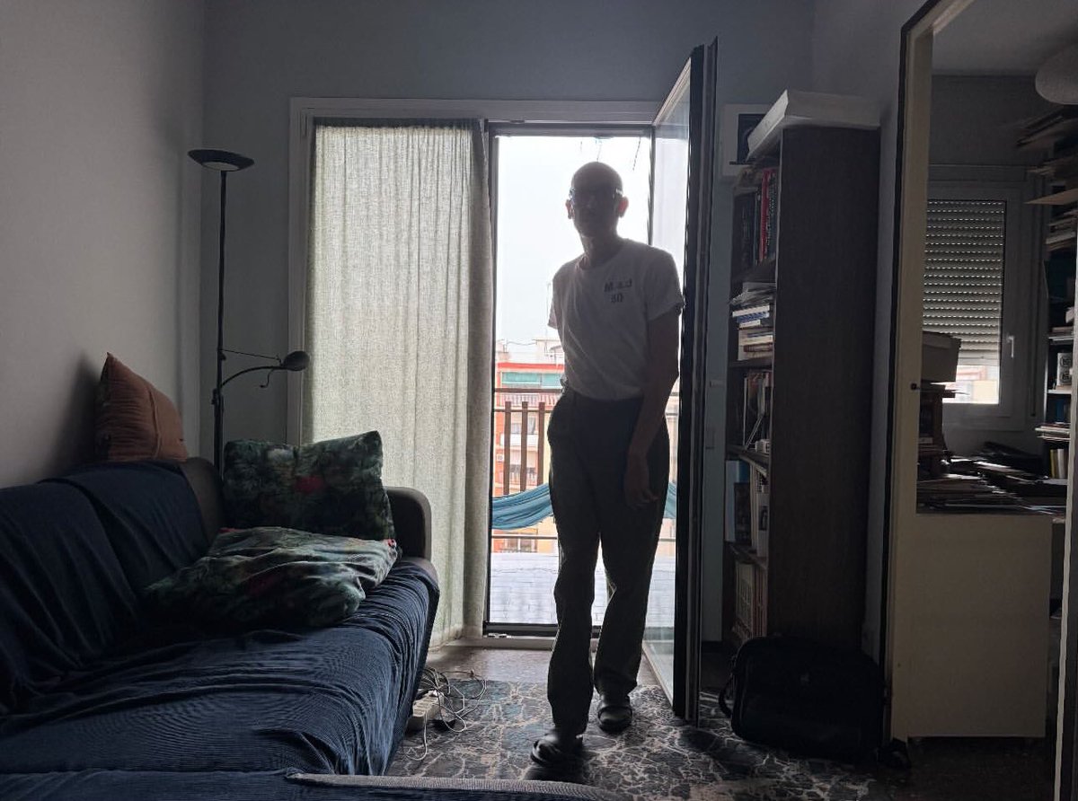 _JuantinaOnline's tweet image. “El toldo de mi abuela” siendo el toldo de Hidrogennese 🤣🤣🤣🤣