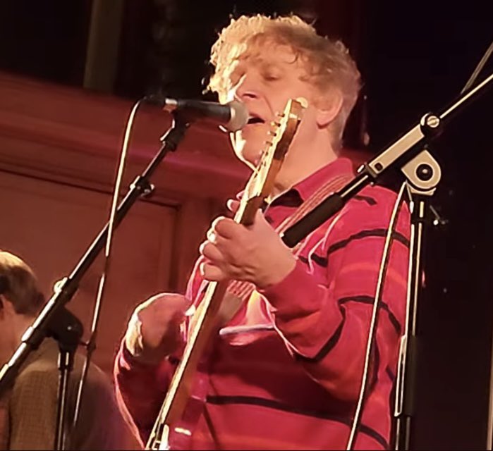 JlQRJcKGCnbZSW3's tweet image. The Pastels - Different Drum - live @ Glas-Goes Pop, GUU Glasgow 25.7.2025 youtu.be/FWrHXDmTnYc?si… @YouTubeより
パステルズの素敵なライブ🏴