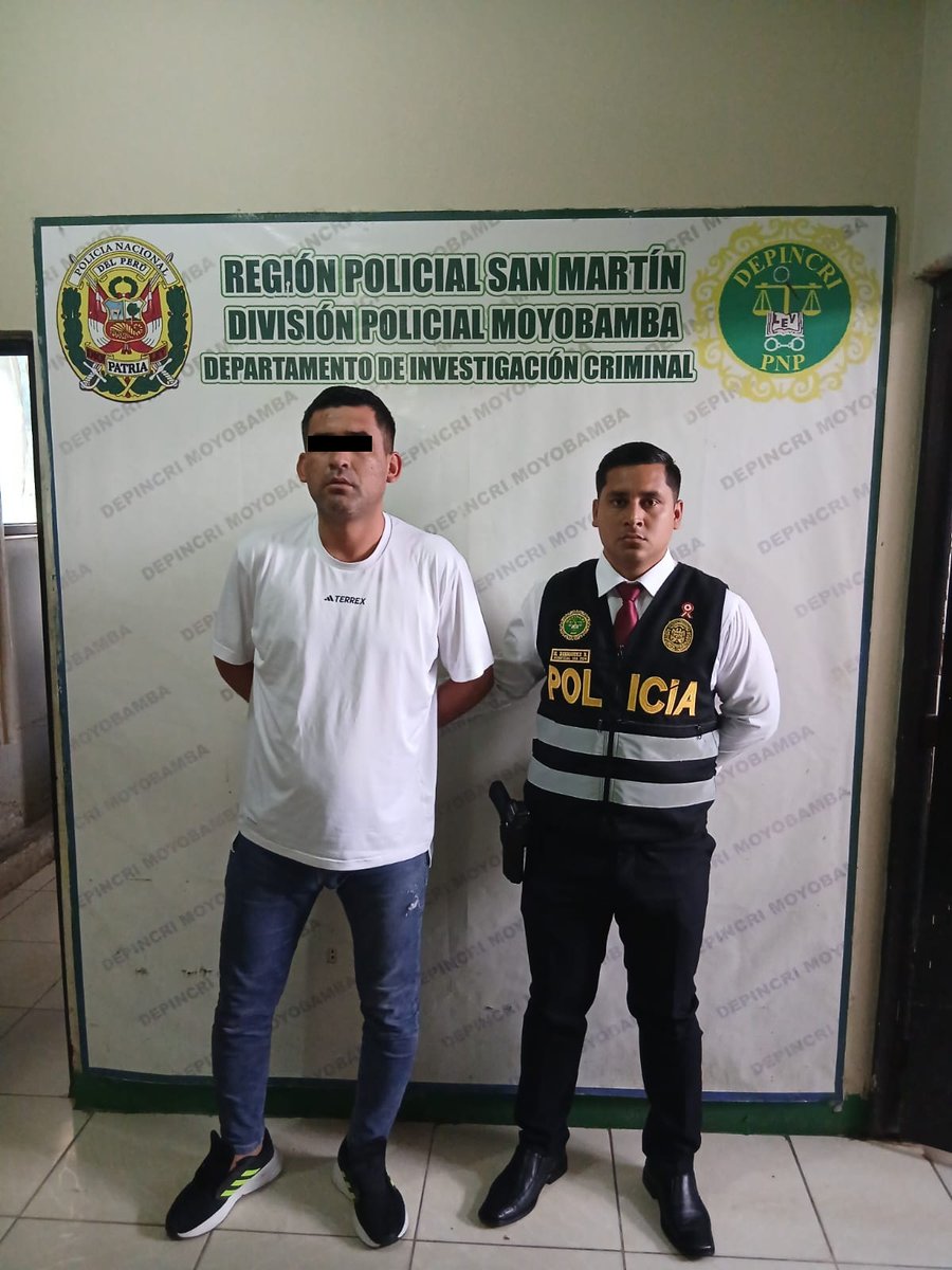 PoliciaPeru's tweet image. 🚨 ¡Detienen a presunto autor de homicidio en San Martín!
Efectivos de la Depincri #Moyobamba capturaron a un sujeto acusado de homicidio calificado, ocurrido el 27 de julio en un local de comidas en Nueva Cajamarca – Rioja. #PolicíasEnAcción #PNP