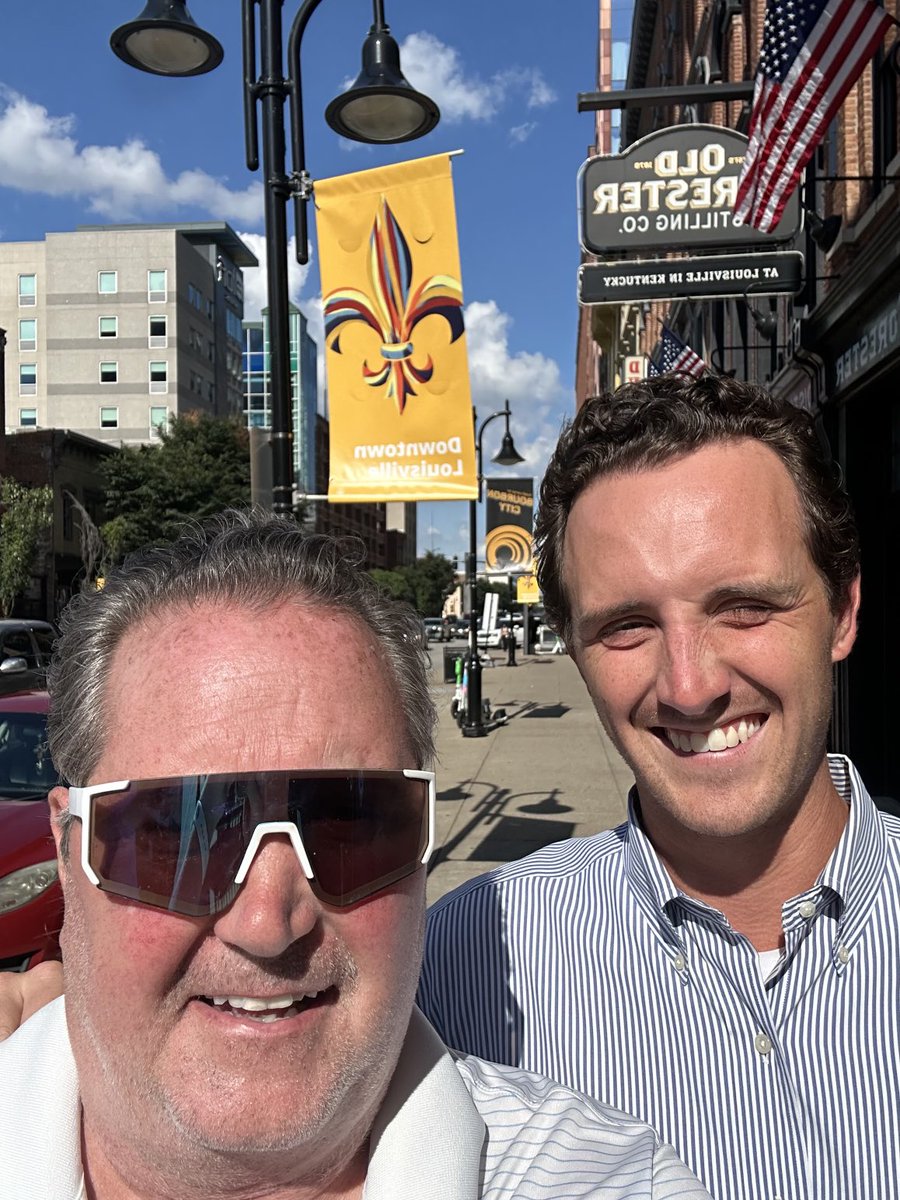LARRYBISIG's tweet image. 