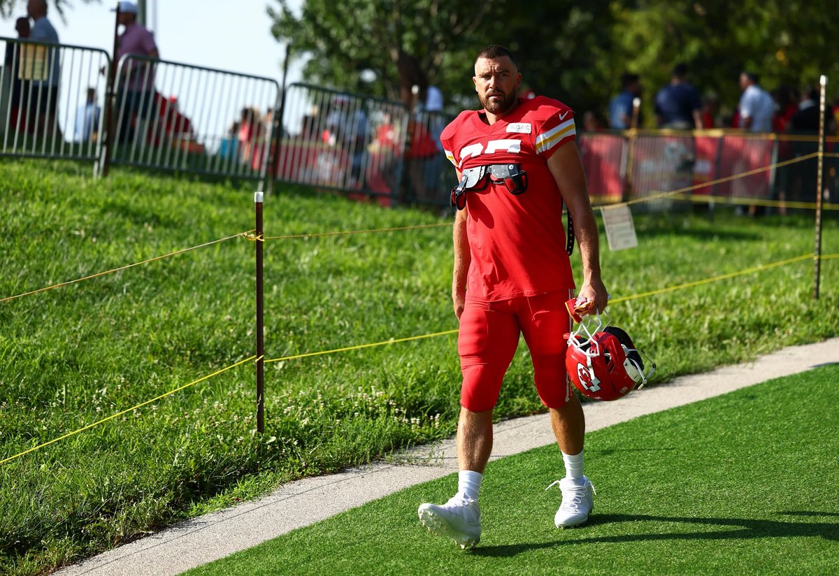 87KillaT's tweet image. today @ training camp 🏈