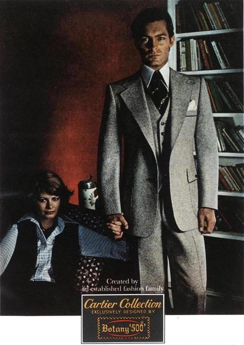 _osullivan's tweet image. Composed. Control. Presence. Conservative yet unconventional at the same time.
The cut of the jacket, obviously tailored for him. Strong shoulder; fluid lines drawing the eye from the sweep of the lapel down to the cutaway at the hem. Beautiful roll, parallel vertical front…