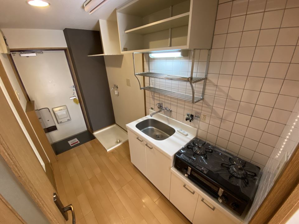 kadaimaeshiten's tweet photo. 鹿大工学部150M★プレステージ郡元★NET無料★家電３点（洗濯機・冷蔵庫・電子レンジ）浴室乾燥機付き★角部屋なので明るいです★
https://t.co/V7iiWlT1cb　360度画像あり
＃鹿児島大学　＃工学部　＃家電　#浴室乾燥機 https://t.co/RiqTnhUI2I