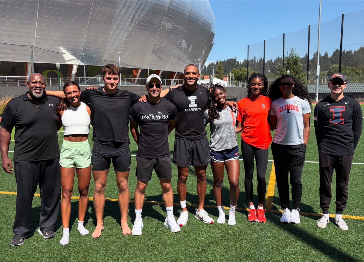 Illini jumps &amp; combined events group arrived in Eugene OR for the 2025 USA 🇺🇸🧡💙Championships! #roadtotokyo