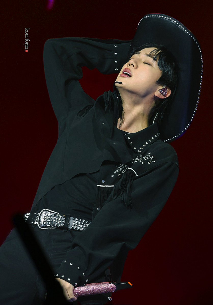 _rockstarjin's tweet image. another one thank u 🙏