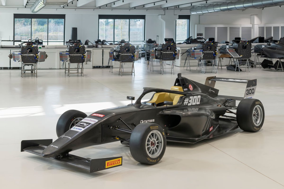 Muchas gracias a todos los que se interesaron en dar una mano con la importación del F4 🇦🇷

Este auto nos permitiría:
🟢 Entrenar/probar pilotos
🟢 Formar Ingenieros de pista
🟢 Formar Analistas e Ingenieros de Datos
🟢 Correlacionar datos con el simulador