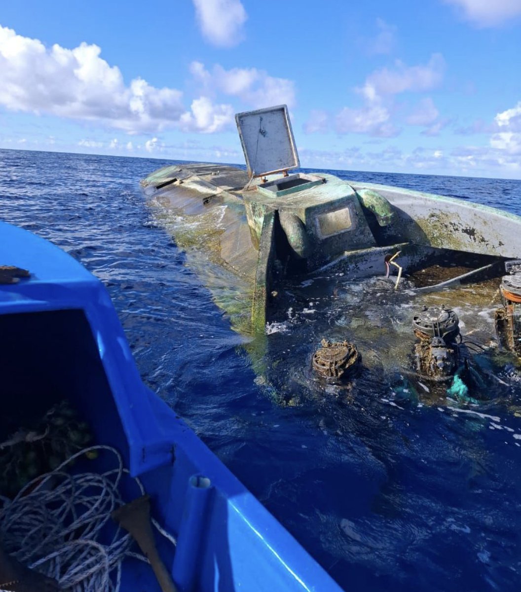 Former Solomon Islands cabinet minister discovers off Malaita a drifting ghost boat suspected of being a drug smuggling vessel. No sign of people or drugs. 
facebook.com/groups/Pacific…