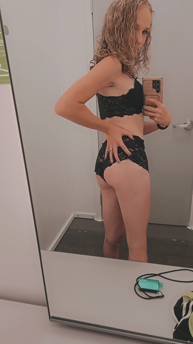 kansasgirl95's tweet photo. Got nasty on the bridge &amp; went full freak in a Walmart fitting room 😈 Spread, soaked, fingers deep — this shit’s 🔥 Don’t just watch, worship 💦 #PublicPlay #FilthyQueen

https://t.co/xBEqD46jFu https://t.co/dSWdkz65YH