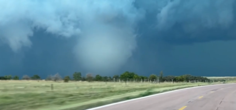 Storm Chaser Luis Chacon (@roplaywx) on Twitter photo Large tornado on the ground near Bonesteel, SD. Courtesy of <a href="/VinceWaelti/">Vince Waelti πͺ</a>. #SDwx #wx #tornado <a href="/NWSSiouxFalls/">NWS Sioux Falls</a> Large tornado on the ground near Bonesteel, SD. Courtesy of <a href="/VinceWaelti/">Vince Waelti πͺ</a>. #SDwx #wx #tornado <a href="/NWSSiouxFalls/">NWS Sioux Falls</a>